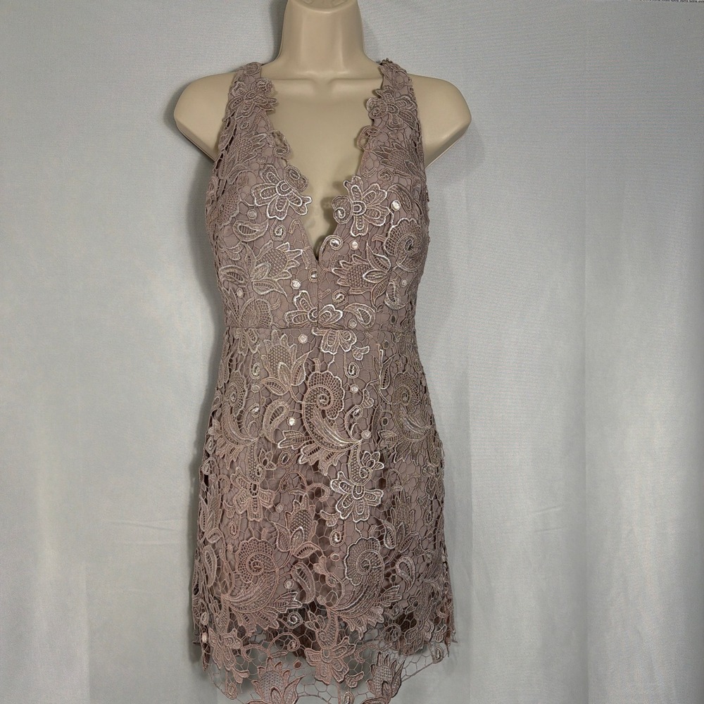 Free People Mini Dress Floral Lace V-Neck Racerback Mauve Taupe Size 2 Women